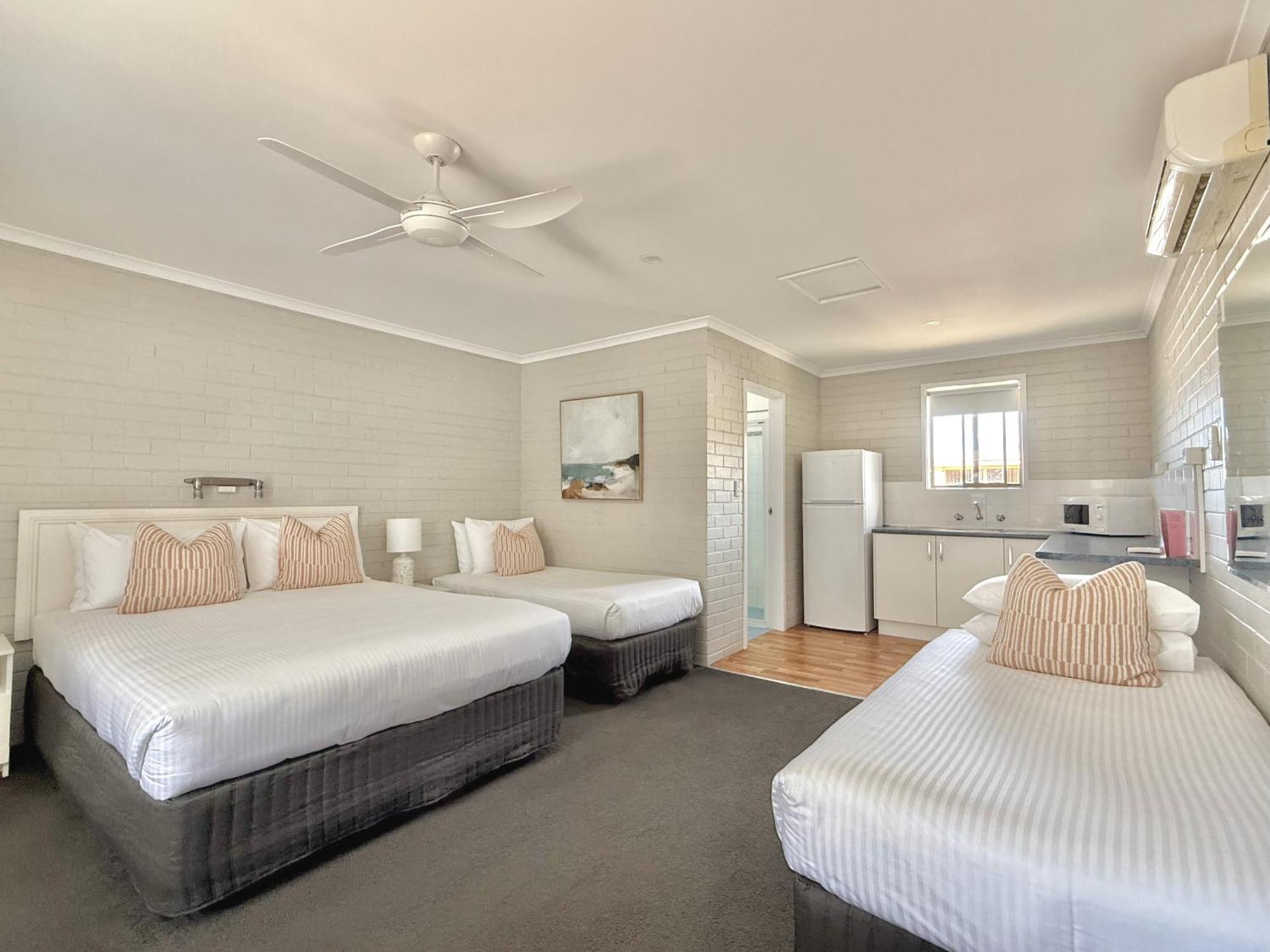 Pelican Motor Inn Merimbula Extérieur photo
